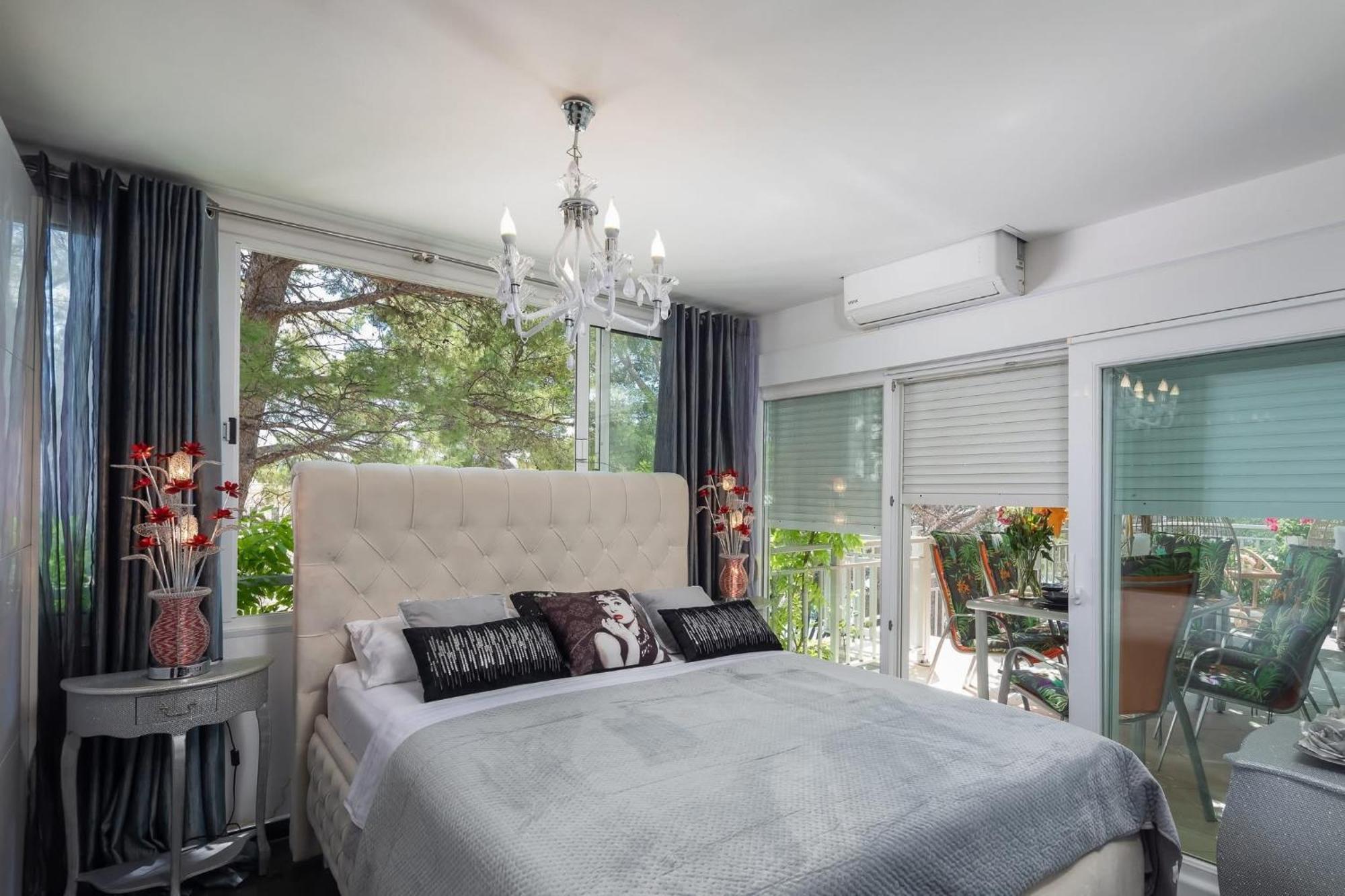 Beachfront Apartment Romilda Макарска Экстерьер фото